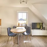 Neptun 14, 10 * دوهنين